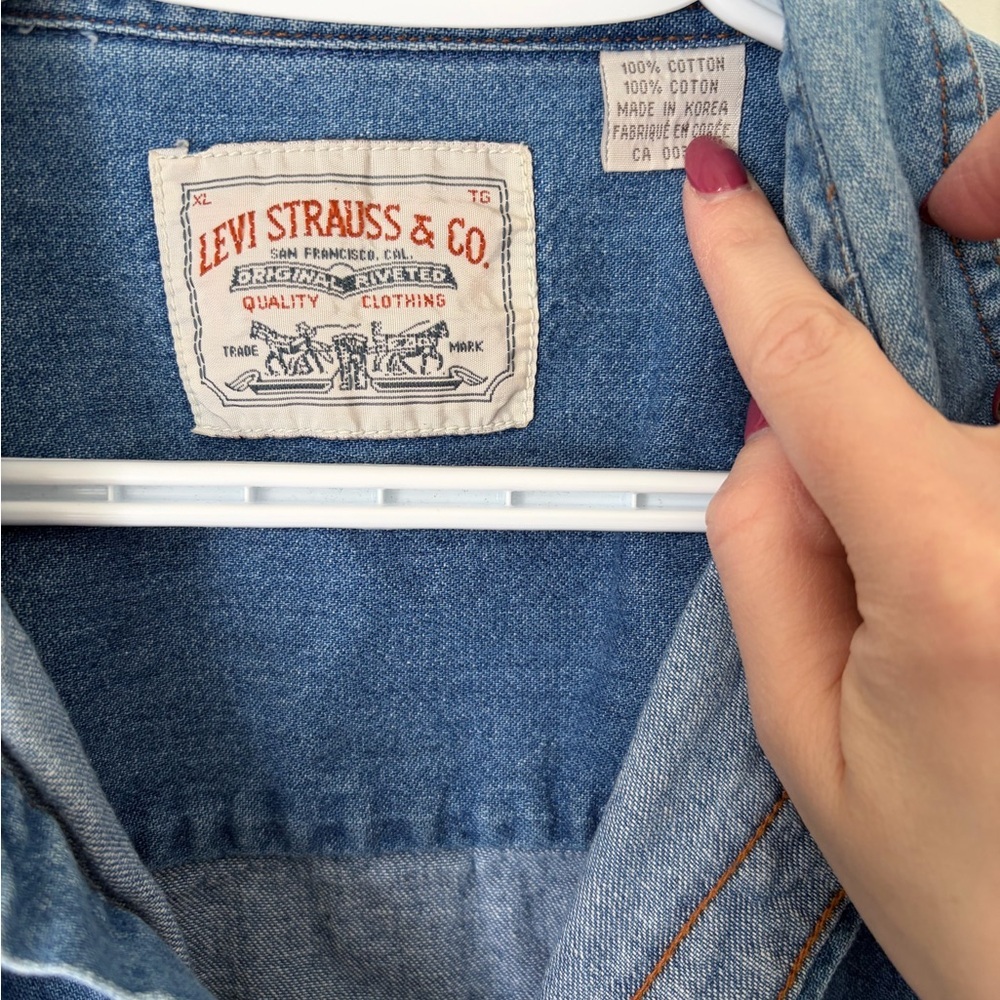 Vintage Levi’s Orange Tab Denim Shirt - Picture 5 of 9